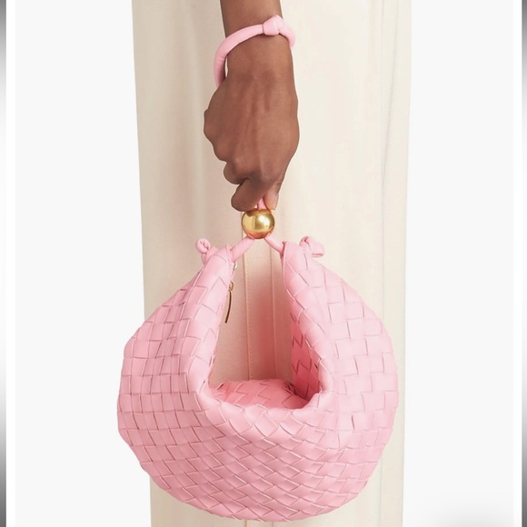 Bottega Veneta Medium Turn Pouch in Pink - Picture 8 of 8